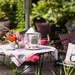 Pensión Zum Lindenhof 4*