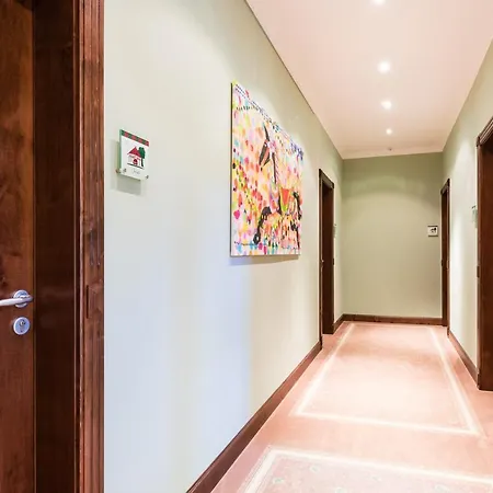 Zum Lindenhof 4*