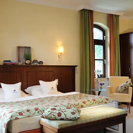 Casa de hóspedes Zum Lindenhof 4*