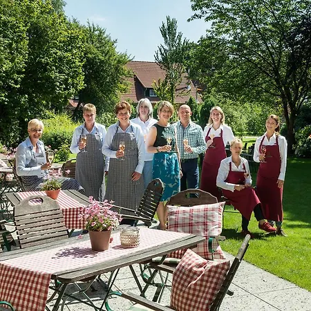 Zum Lindenhof 4* Marxen