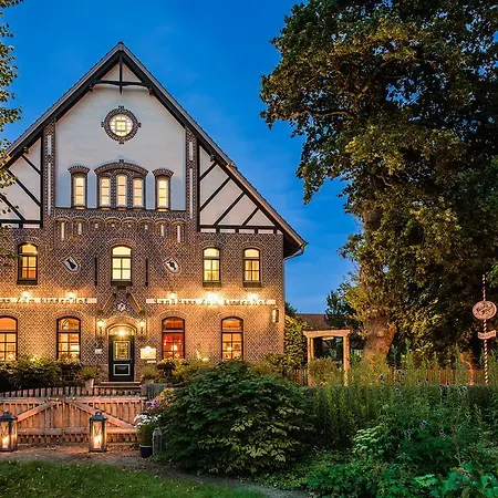 Zum Lindenhof Pensión