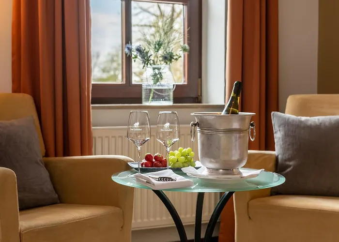 Zum Lindenhof Pensionat 4*