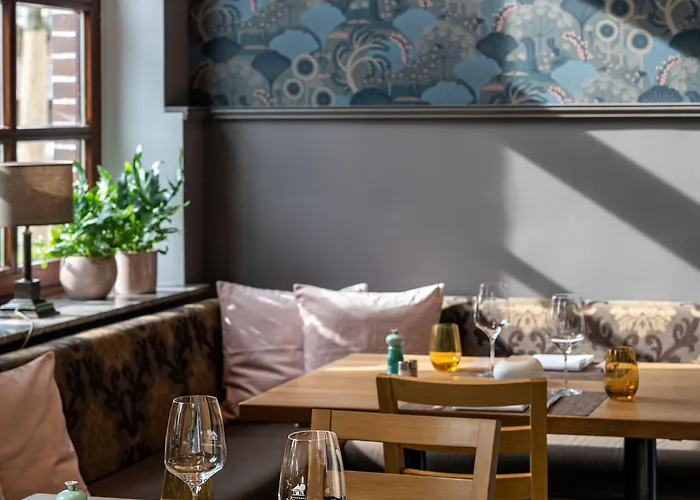 Zum Lindenhof Pensionat 4*